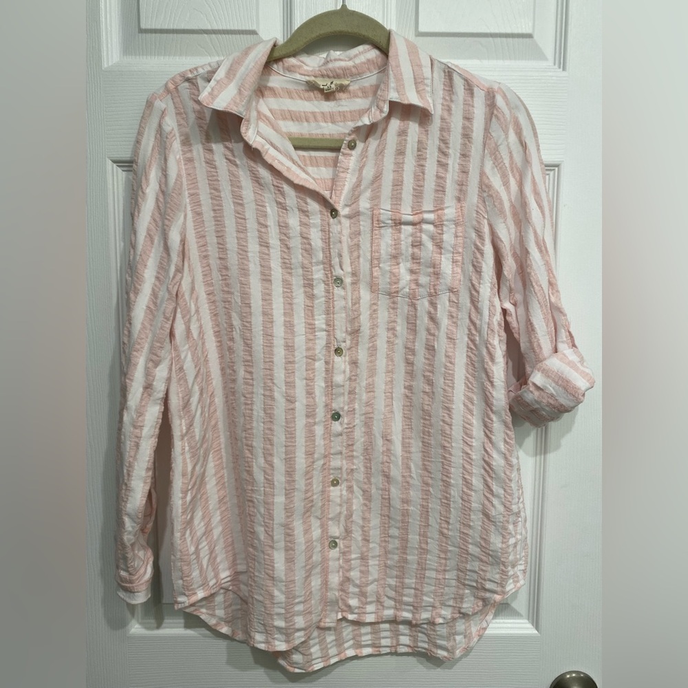 Pink and white seersucker button down. Size XS.